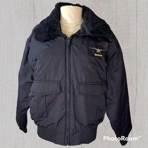 Vintage Men’s Timberking Large Navy Flight Jacket w/Removable Fuzzy Collar & Pad
